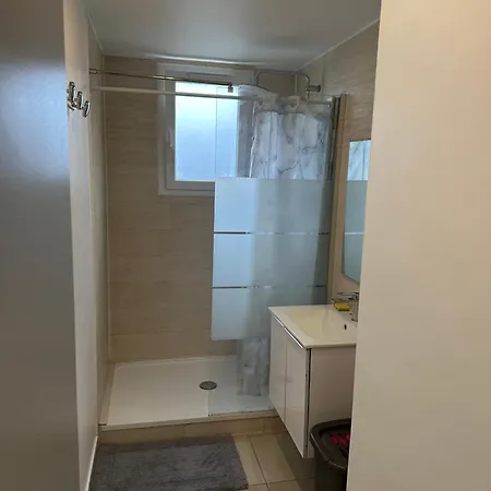 Guest house Meublee Metro 7 2